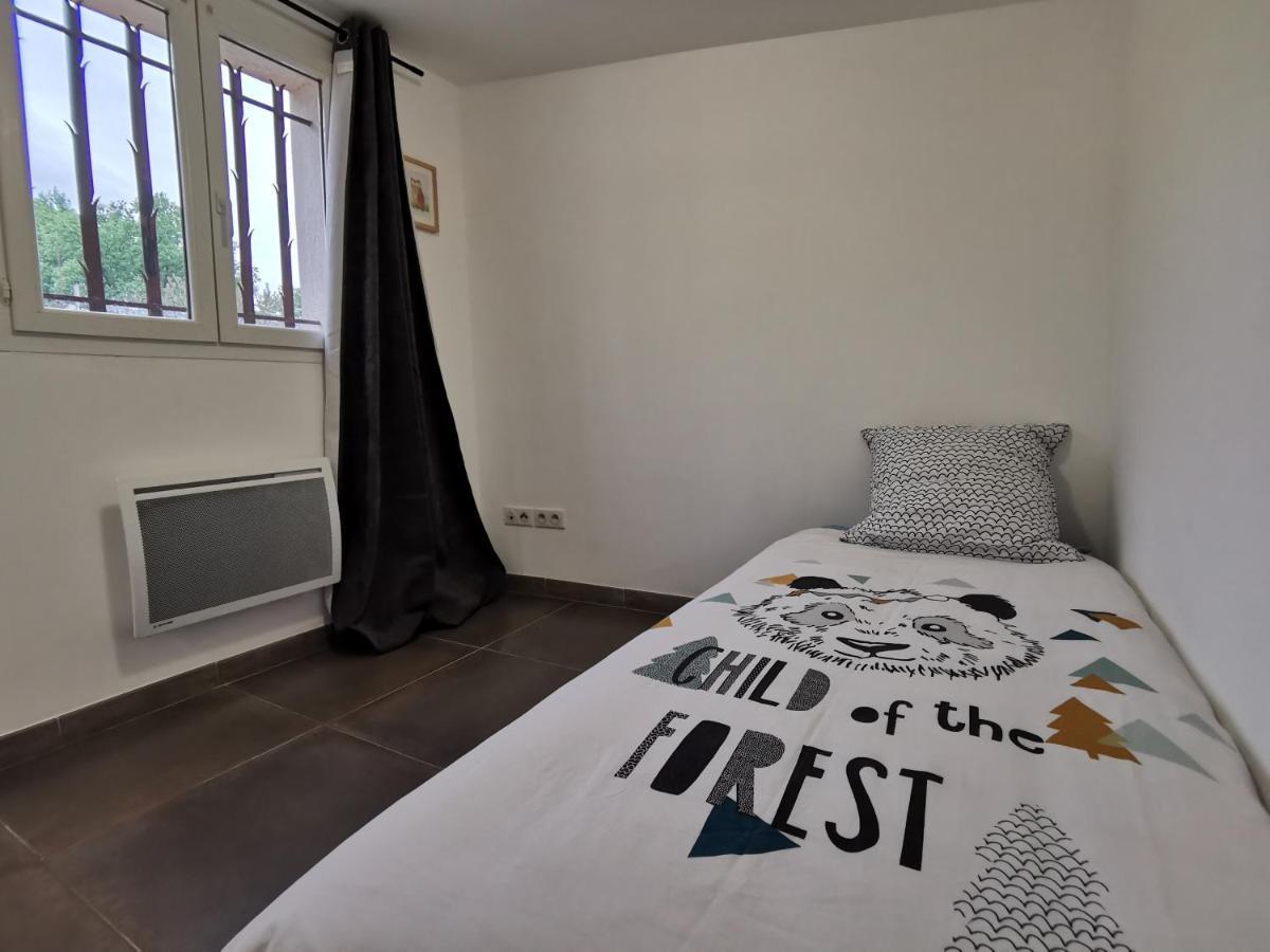 Maison De Vacances L'Hote Champetre Campagne Arlesienne 외부 사진